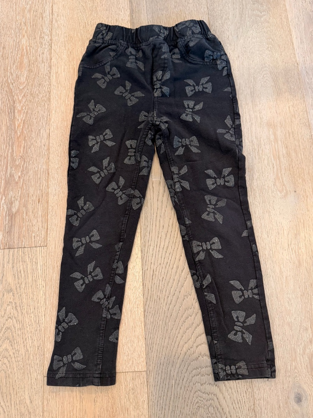 Falls Creek Girls Black Leggings with Gray Bow Print 5T